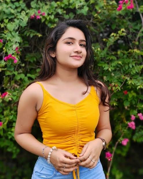 Raveena Daha Biography: Age, Parents, Movies, Net Worth, Siblings, Instagram Raveena Daha Biography: Age, Parents, Movies, Net Worth, Siblings, Instagram