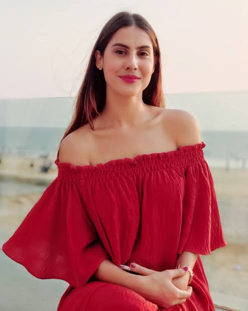 Sheetal Thakur Biography: Parents, Husband, Children, Movies, Ethnicity, Net Worth, Age, Wikipedia, Instagram Sheetal Thakur Biography: Parents, Husband, Children, Movies, Ethnicity, Net Worth, Age, Wikipedia, Instagram