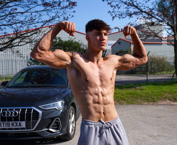 Joe Fazer Biography: Height, Ethnicity, Age, Net Worth, Siblings, Parents, Girlfriend, Weight, YouTube Joe Fazer Biography: Height, Ethnicity, Age, Net Worth, Siblings, Parents, Girlfriend, Weight, YouTube