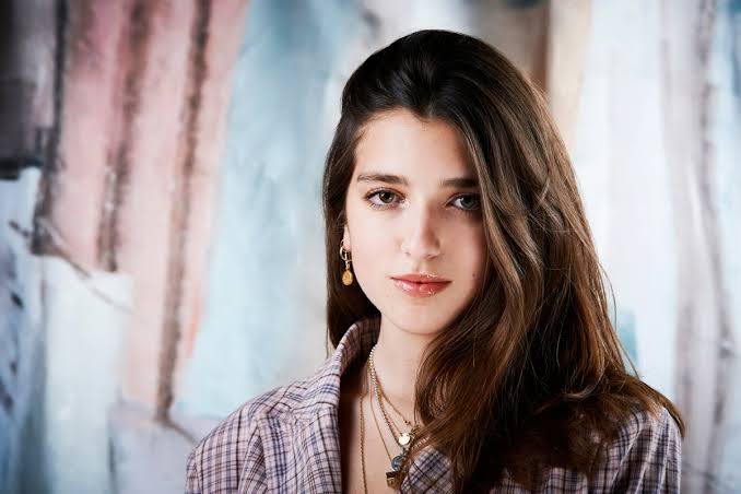 Dua Lipa’s sister Rina Lipa Biography: Height, Ethnicity, Age, Net Worth, Siblings, Parents, Music Dua Lipa’s sister Rina Lipa Biography: Height, Ethnicity, Age, Net Worth, Siblings, Parents, Music