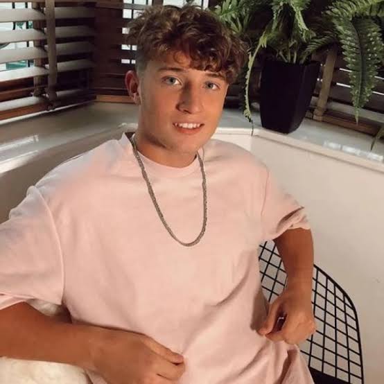 Jed Barker Biography: TikTok, Net Worth, Instagram, Age, Parents, Siblings, Spouse, YouTube Jed Barker Biography: TikTok, Net Worth, Instagram, Age, Parents, Siblings, Spouse, YouTube