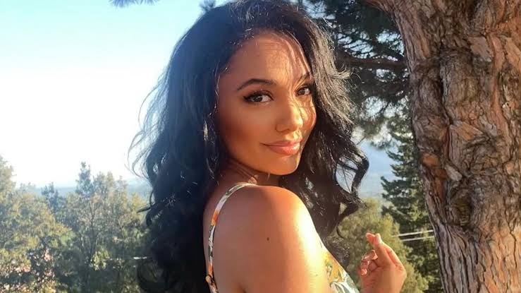 Chian Reynolds Biography: YouTube, Age, Net Worth, Instagram, Parents, Height Chian Reynolds Biography: YouTube, Age, Net Worth, Instagram, Parents, Height