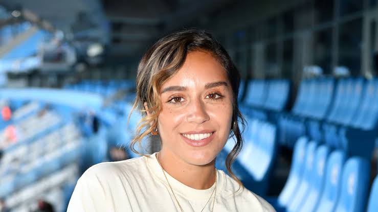 Chelcee Grimes Biography: Partner, Songs, Height, Ethnicity, Age, Net Worth, Siblings, Parents, Awards Chelcee Grimes Biography: Partner, Songs, Height, Ethnicity, Age, Net Worth, Siblings, Parents, Awards