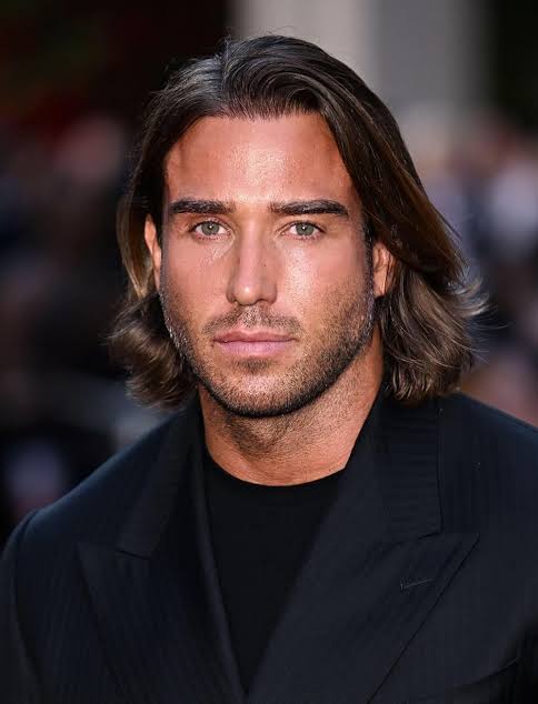 James Lock Biography: Height, Ethnicity, Age, Net Worth, Siblings, Parents, Relationships, TV Series James Lock Biography: Height, Ethnicity, Age, Net Worth, Siblings, Parents, Relationships, TV Series
