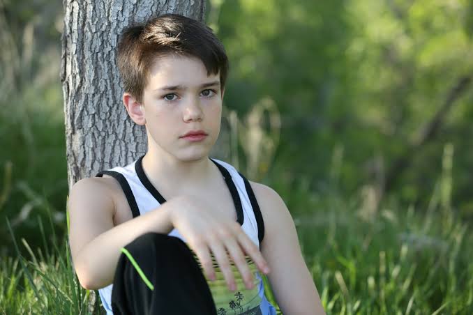 Ethan Fineshriber Biography: Height, Ethnicity, Age, Net Worth, Siblings, Parents, YouTube, Girlfriend, Films, Awards Ethan Fineshriber Biography: Height, Ethnicity, Age, Net Worth, Siblings, Parents, YouTube, Girlfriend, Films, Awards