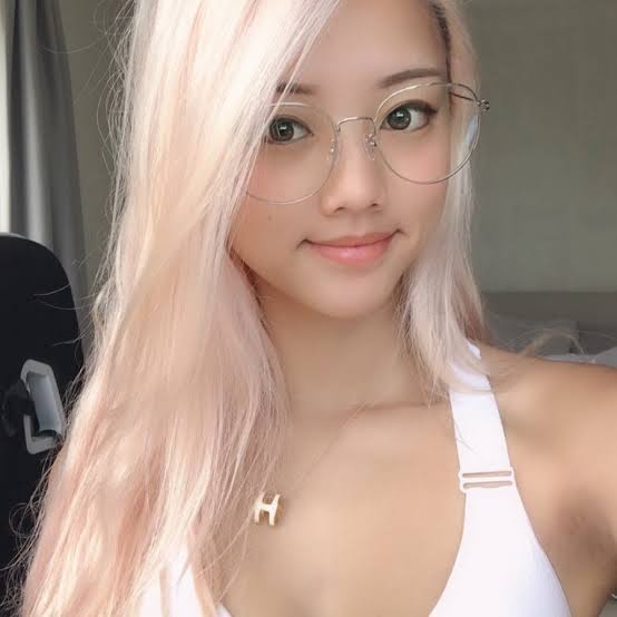 Vyvan Le Biography: Age, Net Worth, YouTube, Instagram, Parents, Nationality Vyvan Le Biography: Age, Net Worth, YouTube, Instagram, Parents, Nationality
