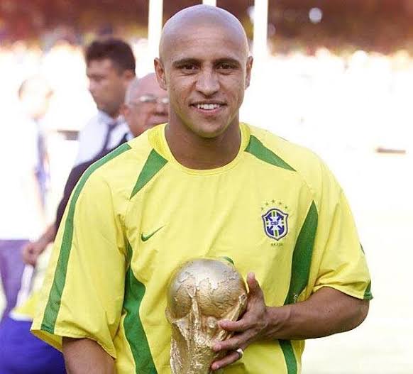 Roberto Carlos Biography: Stats, Career, Children, Age, Retirement, Awards, Trophies, Net Worth, Wife, Parents, Teams Roberto Carlos Biography: Stats, Career, Children, Age, Retirement, Awards, Trophies, Net Worth, Wife, Parents, Teams