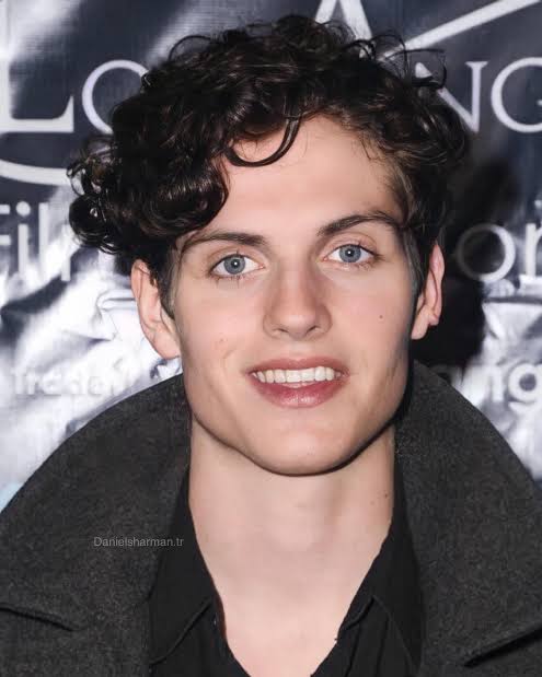 Daniel Sharman Biography: Parents, Wife, Net Worth, Age, Movies, TV Shows, Instagram, Height, Wiki Daniel Sharman Biography: Parents, Wife, Net Worth, Age, Movies, TV Shows, Instagram, Height, Wiki
