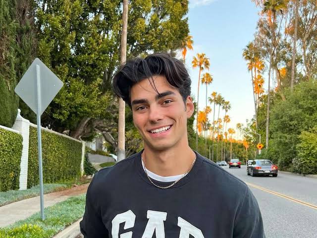 Jacob Rott Biography: TikTok, Parents, Age, Net Worth, Elevator Boys, Girlfriend, Height, Career Jacob Rott Biography: TikTok, Parents, Age, Net Worth, Elevator Boys, Girlfriend, Height, Career
