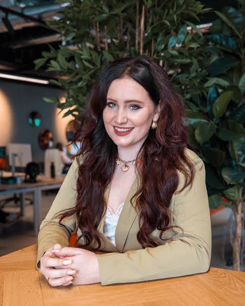 Esmee Joanna Biography: Age, TikTok, Career, Net Worth, Television, Musical Performance, Instagram Esmee Joanna Biography: Age, TikTok, Career, Net Worth, Television, Musical Performance, Instagram
