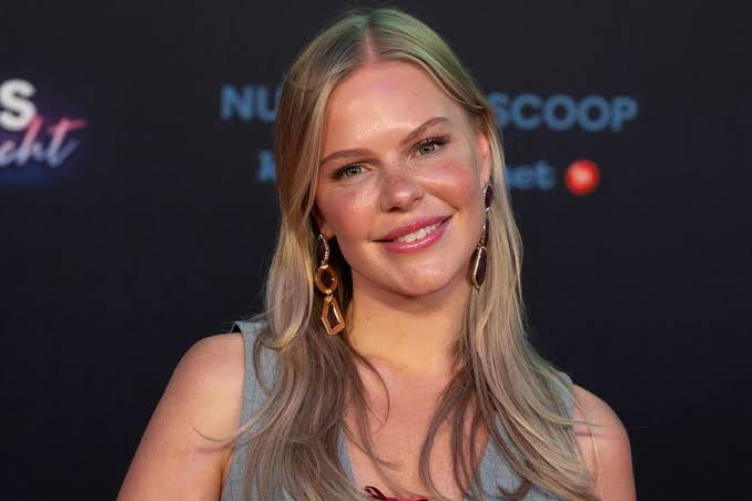 Kelly Mexy Biography: Age, TikTok, Instagram, Lifestyle, Beauty, Fashion, Travel, Single Kelly Mexy Biography: Age, TikTok, Instagram, Lifestyle, Beauty, Fashion, Travel, Single
