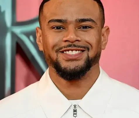 Wes Nelson Biography: Girlfriend, Age, Height, Parents, Net Worth, Songs, Love In Island