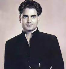 Kamal Amrohi Biography: Wives, Children, Obituary, Awards, Age, Net Worth, Siblings, Parents, Height, Ethnicity, Songs, Films Kamal Amrohi Biography: Wives, Children, Obituary, Awards, Age, Net Worth, Siblings, Parents, Height, Ethnicity, Songs, Films