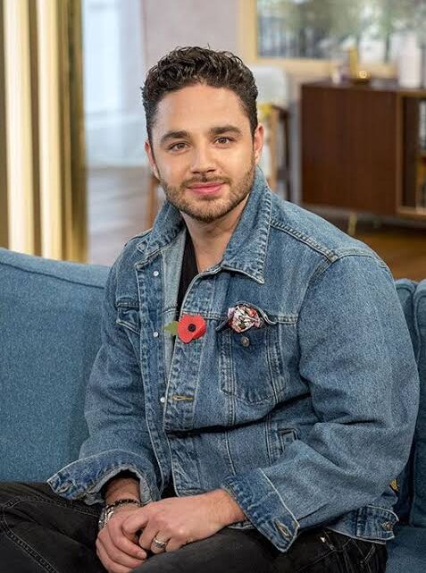 Adam Thomas Biography: Age, Net Worth, Siblings, Parents, Height, Ethnicity, Kids, Wife, Awards, Films Adam Thomas Biography: Age, Net Worth, Siblings, Parents, Height, Ethnicity, Kids, Wife, Awards, Films