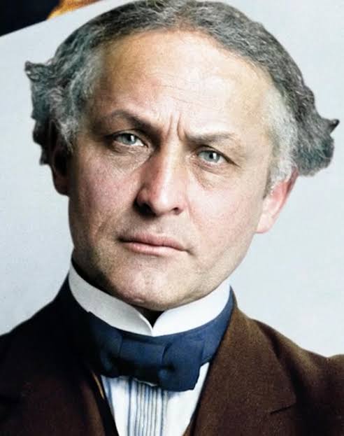Harry Houdini Biography: Age, Net Worth, Siblings, Parents, Awards, Death, Films Harry Houdini Biography: Age, Net Worth, Siblings, Parents, Awards, Death, Films