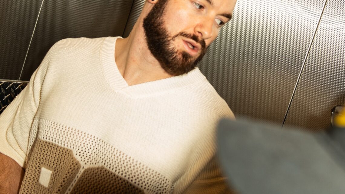James Hype Biography: Age, Net Worth, Siblings, Parents, Height, Ethnicity, Songs, Singles, Wife, Phone Number, Awards James Hype Biography: Age, Net Worth, Siblings, Parents, Height, Ethnicity, Songs, Singles, Wife, Phone Number, Awards