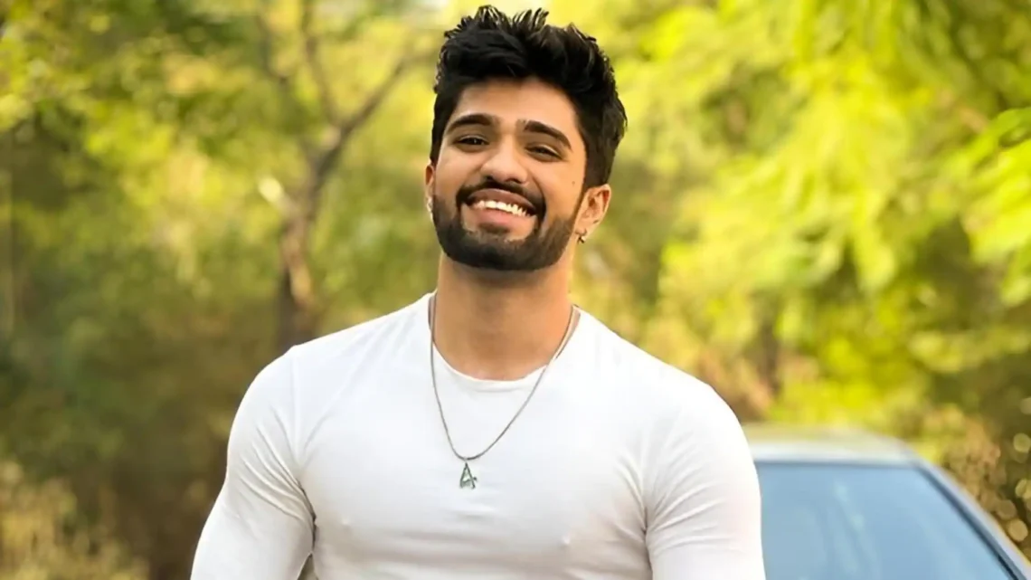 Zeeshan Khan Biography: Age, Net Worth, Instagram, Spouse, Height, Wiki, Parents, Siblings, Movies