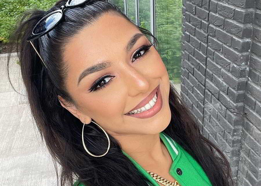 Lavinia Calin Biography: Parents, Boyfriend, Singles, Age, Net Worth, Height, Ethnicity, Music Lavinia Calin Biography: Parents, Boyfriend, Singles, Age, Net Worth, Height, Ethnicity, Music