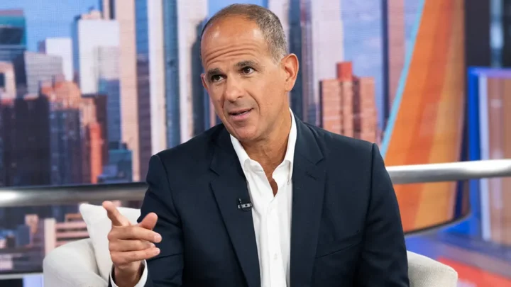 Marcus Lemonis Biography: Nationality, Age, Wiki, Net Worth, Instagram, Parents, Siblings, Twitter
