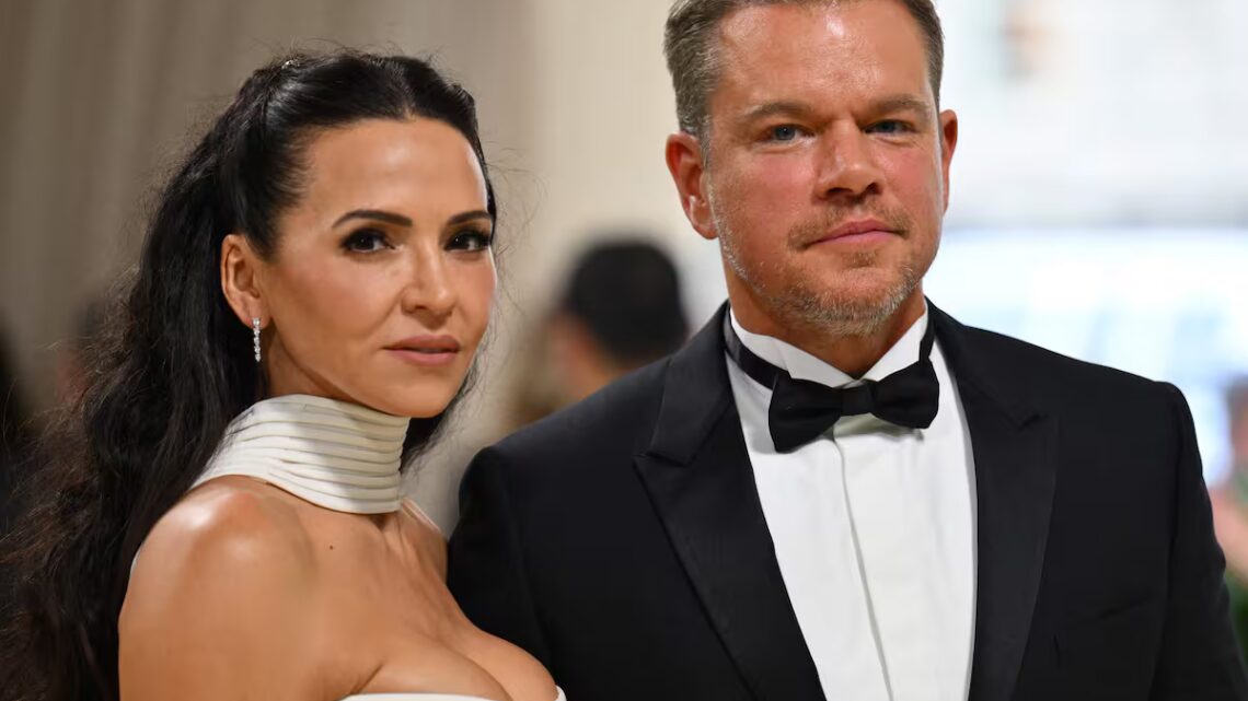 Luciana Barroso’s ex-husband Arbello Barroso Biography: Height, Ethnicity, Age, Net Worth, Siblings, Ex-Wife, Daughter Luciana Barroso’s ex-husband Arbello Barroso Biography: Height, Ethnicity, Age, Net Worth, Siblings, Ex-Wife, Daughter