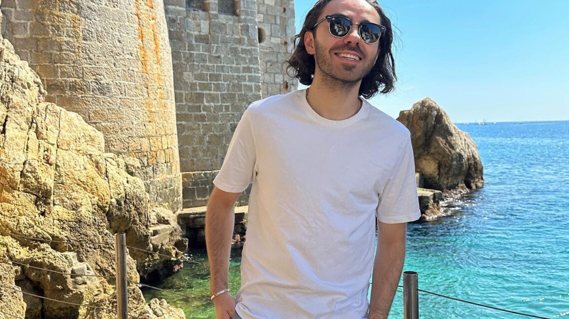 Nathan Sykes Biography: Height, Ethnicity, Age, Net Worth, Siblings, Parents, Girlfriend, Music Nathan Sykes Biography: Height, Ethnicity, Age, Net Worth, Siblings, Parents, Girlfriend, Music