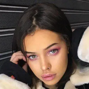Nisrina Sbia Biography: Age, Net Worth, Parents, Boyfriend, Siblings, Height, Instagram