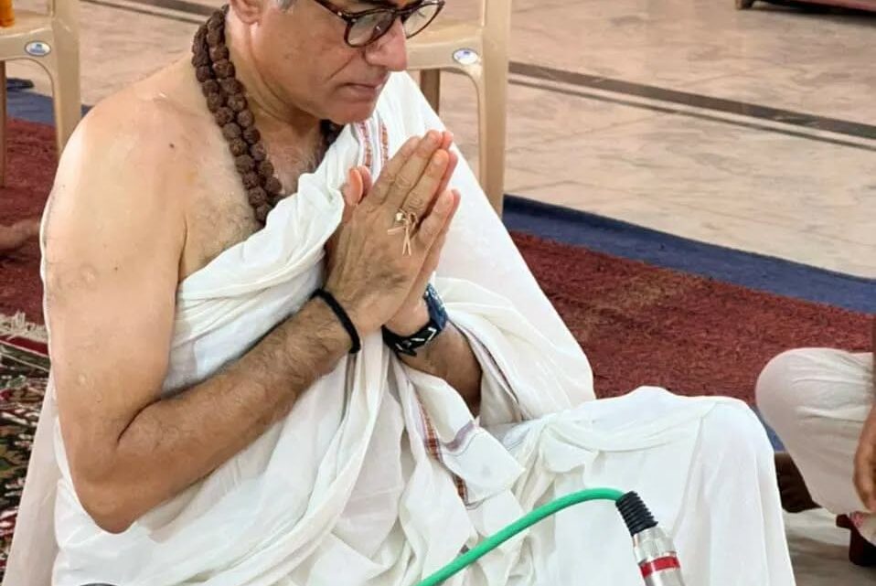 Nitish Bharadwaj Biography: Wife, Children, Films, Awards, Age, Net Worth, Siblings, Parents, Height, Ethnicity Nitish Bharadwaj Biography: Wife, Children, Films, Awards, Age, Net Worth, Siblings, Parents, Height, Ethnicity