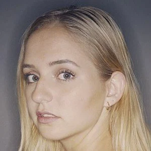 Rosa van Iterson Biography: Parents, Movies, Spouse, Children, Age, Net Worth, Instagram