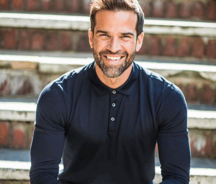 Gethin Jones Biography: Height, Ethnicity, Age, Net Worth, Siblings, Parents, Wife Gethin Jones Biography: Height, Ethnicity, Age, Net Worth, Siblings, Parents, Wife