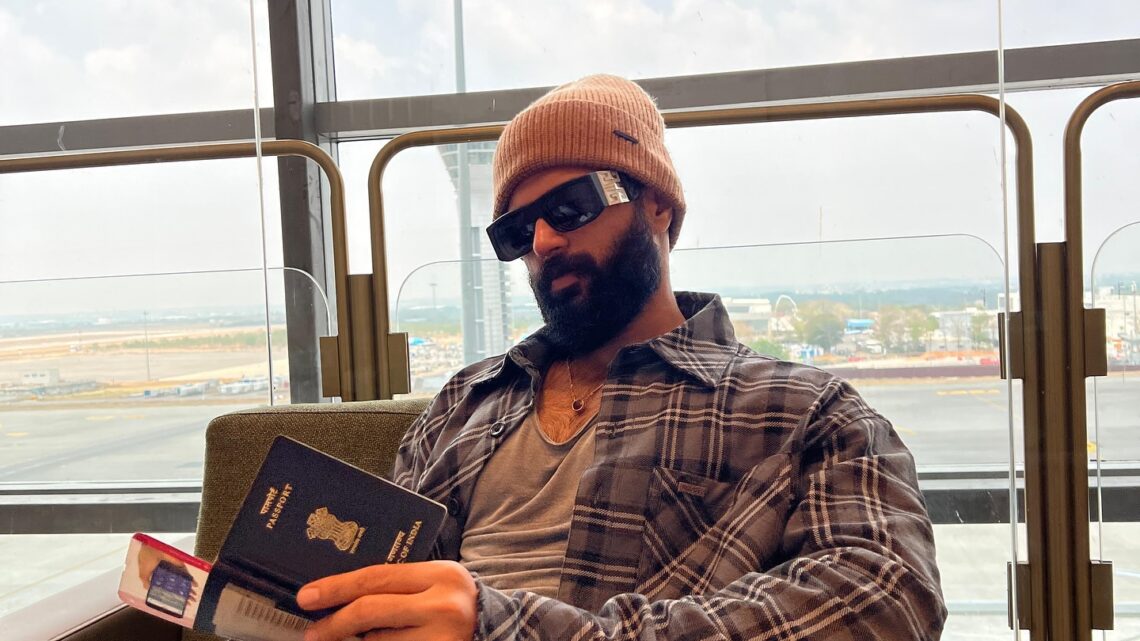 Vijay Deverakonda Biography: Height, Ethnicity, Age, Net Worth, Siblings, Parents, Girlfriend, Films Vijay Deverakonda Biography: Height, Ethnicity, Age, Net Worth, Siblings, Parents, Girlfriend, Films
