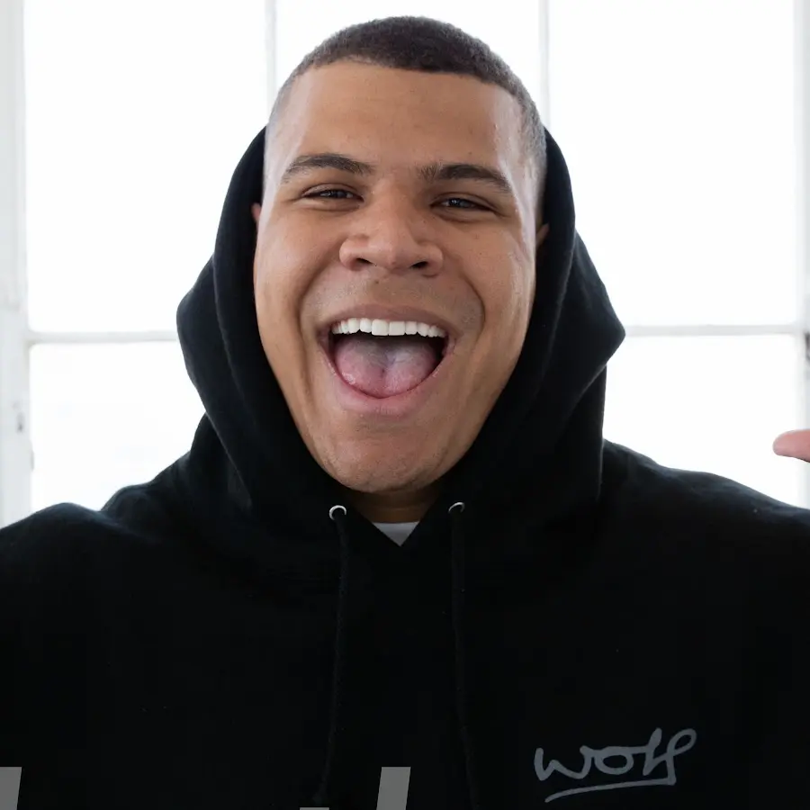 Wolfieraps Biography: Parents, YouTube, Siblings, Age, Net Worth, Height, Ethnicity, Dating Life