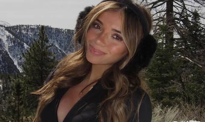 Kayla Manousselis Biography: Height, Ethnicity, Age, Net Worth, Siblings, Parents, Boyfriend