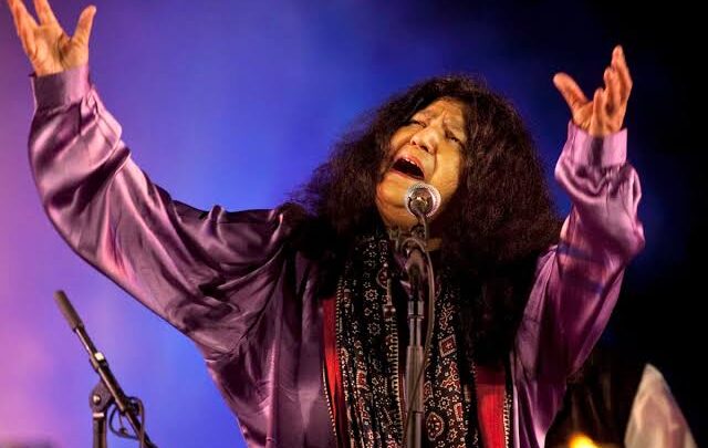 Abida Parveen Biography: Age, Net Worth, Siblings, Parents, Height, Ethnicity, Awards, Songs, Children, Husband