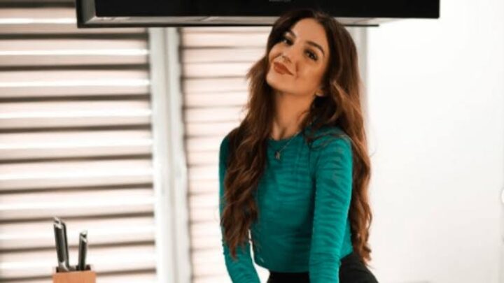 Who is Wiktoria Bochnak? Kartonii Biography: Net Worth, Age, Parents, Height, Boyfriend, TikTok, Family