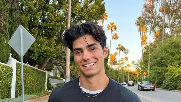 Jacob Rott Biography: TikTok, Parents, Age, Net Worth, Elevator Boys, Girlfriend, Height, Career