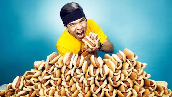 Matt Stonie Biography: Competitive Eating Records, Age, Net Worth, YouTube Channel, Height, Parents, Siblings, Career