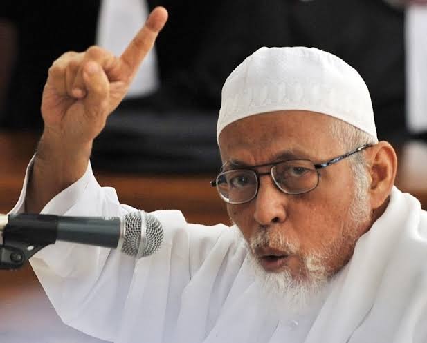 Abu Bakar Ba’asyir Biography: Wikipedia, Nationality, Ethnicity, Age, Net Worth, Controversies, Wife, Children, Family