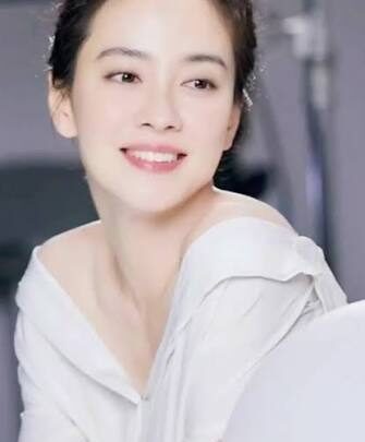 Song Ji-hyo Biography: Nationality, Wikipedia, Age, Net Worth, Instagram, Movies, TV Shows, Siblings, Parents