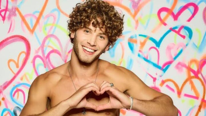Eyal Booker Biography: Age, Parents, Height, Instagram, Wikipedia, Net Worth, Ethnicity