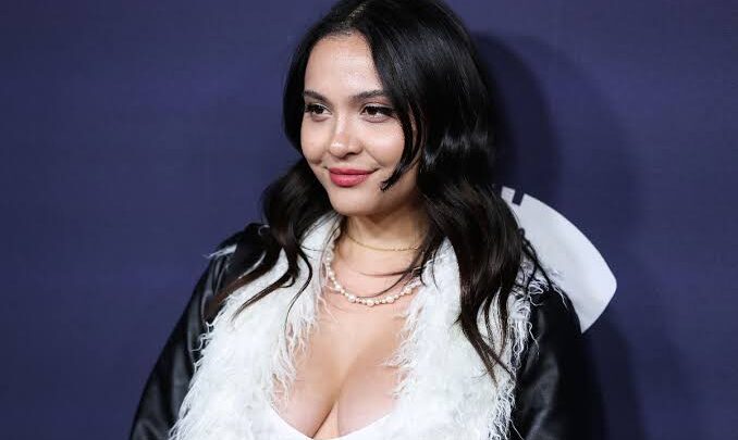Stella Hudgens Biography: Height, Ethnicity, Age, Net Worth, Siblings, Parents, Dating Life, Films