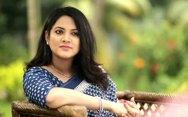 Urmila Srabonti Kar Biography: Height, Family, Wikipedia, Children, Movies, Pictures, Husband, Age, Net Worth