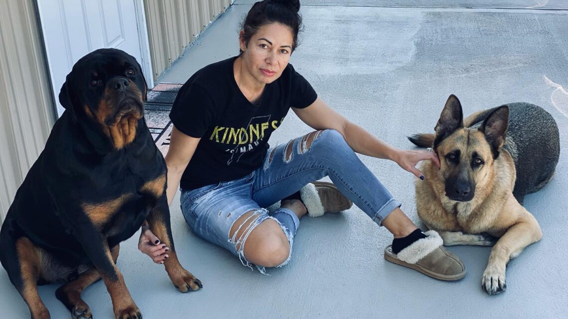 Yami Hooks Biography: Height, Ethnicity, Age, Net Worth, Siblings, Parents, Husband, Films Yami Hooks Biography: Height, Ethnicity, Age, Net Worth, Siblings, Parents, Husband, Films