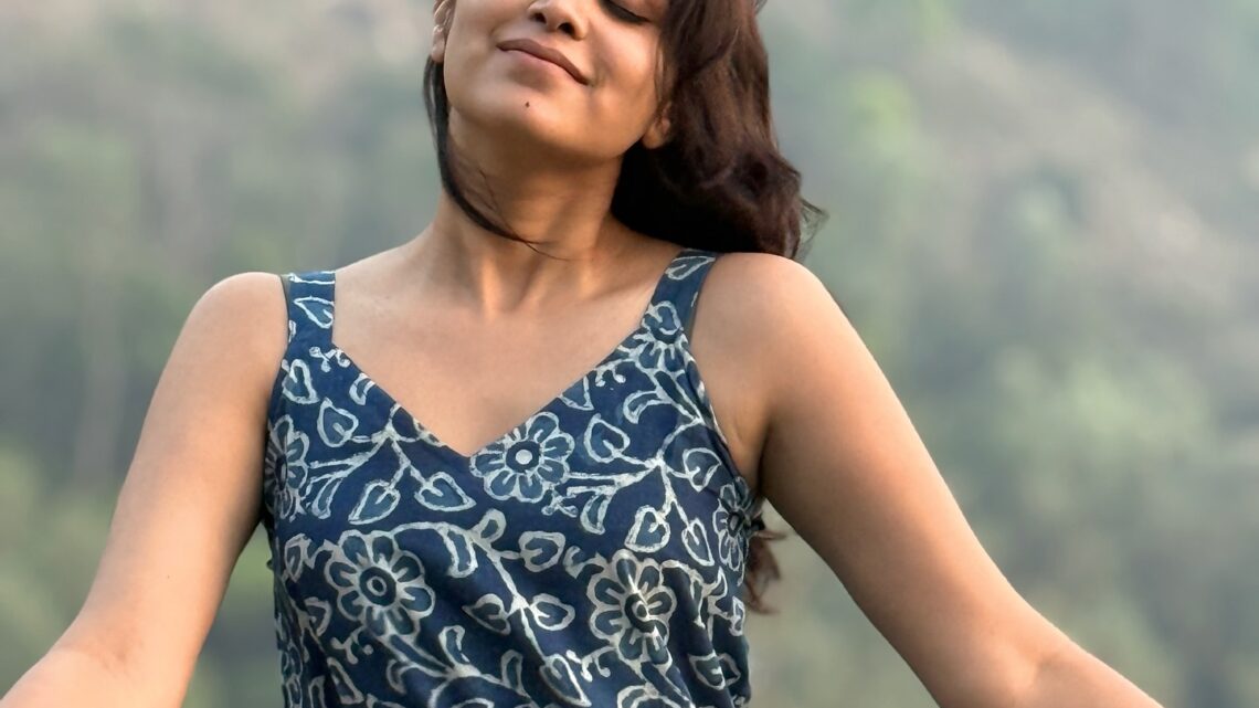 Yashmi Gowda Biography: Siblings, Parents, Height, Ethnicity, Age, Net Worth, TV Series, Film, Relationship Yashmi Gowda Biography: Siblings, Parents, Height, Ethnicity, Age, Net Worth, TV Series, Film, Relationship