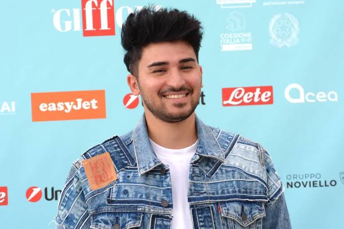 Vale Bise Biography: Age, Wife, Son, YouTube Channel, Net Worth, Height, Career, Social Media Vale Bise Biography: Age, Wife, Son, YouTube Channel, Net Worth, Height, Career, Social Media