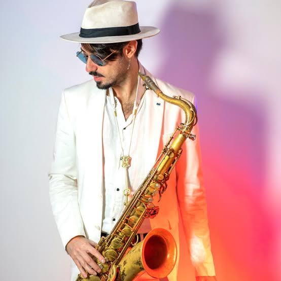 Daniele Vitale Sax Biography: Age, Wife, Net Worth, Music, YouTube, Collaborations, Albums, Saxophone, Height, Nationality Daniele Vitale Sax Biography: Age, Wife, Net Worth, Music, YouTube, Collaborations, Albums, Saxophone, Height, Nationality