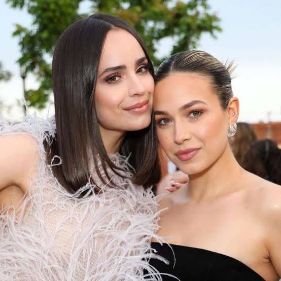 Sofia Carson’s Sister, Paulina Char Biography: Age, Tower 28 Beauty, Height, Parents, Career, Net Worth, Instagram, Business Sofia Carson’s Sister, Paulina Char Biography: Age, Tower 28 Beauty, Height, Parents, Career, Net Worth, Instagram, Business