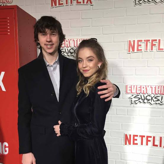 Sydney Sweeney’s Brother, Trent Sweeney Biography: Actor, Age, Net Worth, Military, Career, Height, Movies, Instagram Sydney Sweeney’s Brother, Trent Sweeney Biography: Actor, Age, Net Worth, Military, Career, Height, Movies, Instagram