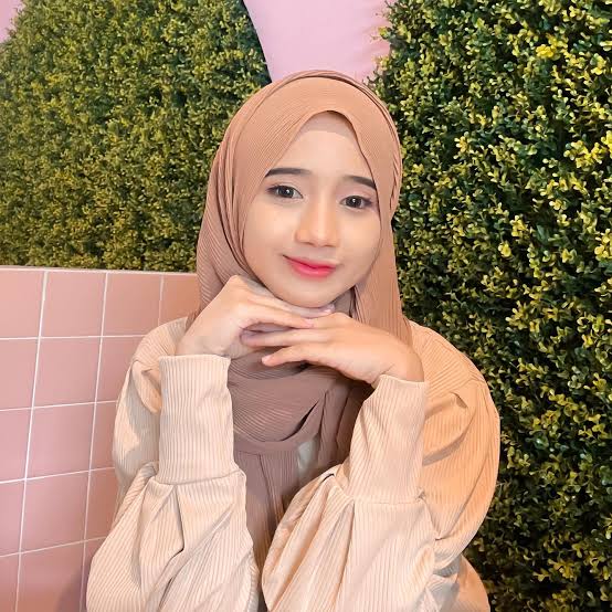 Savira Malik Biography: Twin Sister, Age, Husband, TikTok, Instagram, Marriage, Net Worth, Height, Career Savira Malik Biography: Twin Sister, Age, Husband, TikTok, Instagram, Marriage, Net Worth, Height, Career