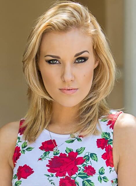 Alora Catherine Smith Biography: Age, Height, Movies, Modeling, Net Worth, Career, Personal Life, Filmography, Parents Alora Catherine Smith Biography: Age, Height, Movies, Modeling, Net Worth, Career, Personal Life, Filmography, Parents