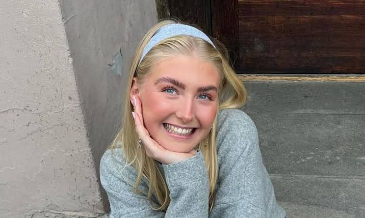 Julie Fiala Biography: TikTok, Net Worth, Modeling, Age, Parents, Height, Nationality, Wikipedia Julie Fiala Biography: TikTok, Net Worth, Modeling, Age, Parents, Height, Nationality, Wikipedia